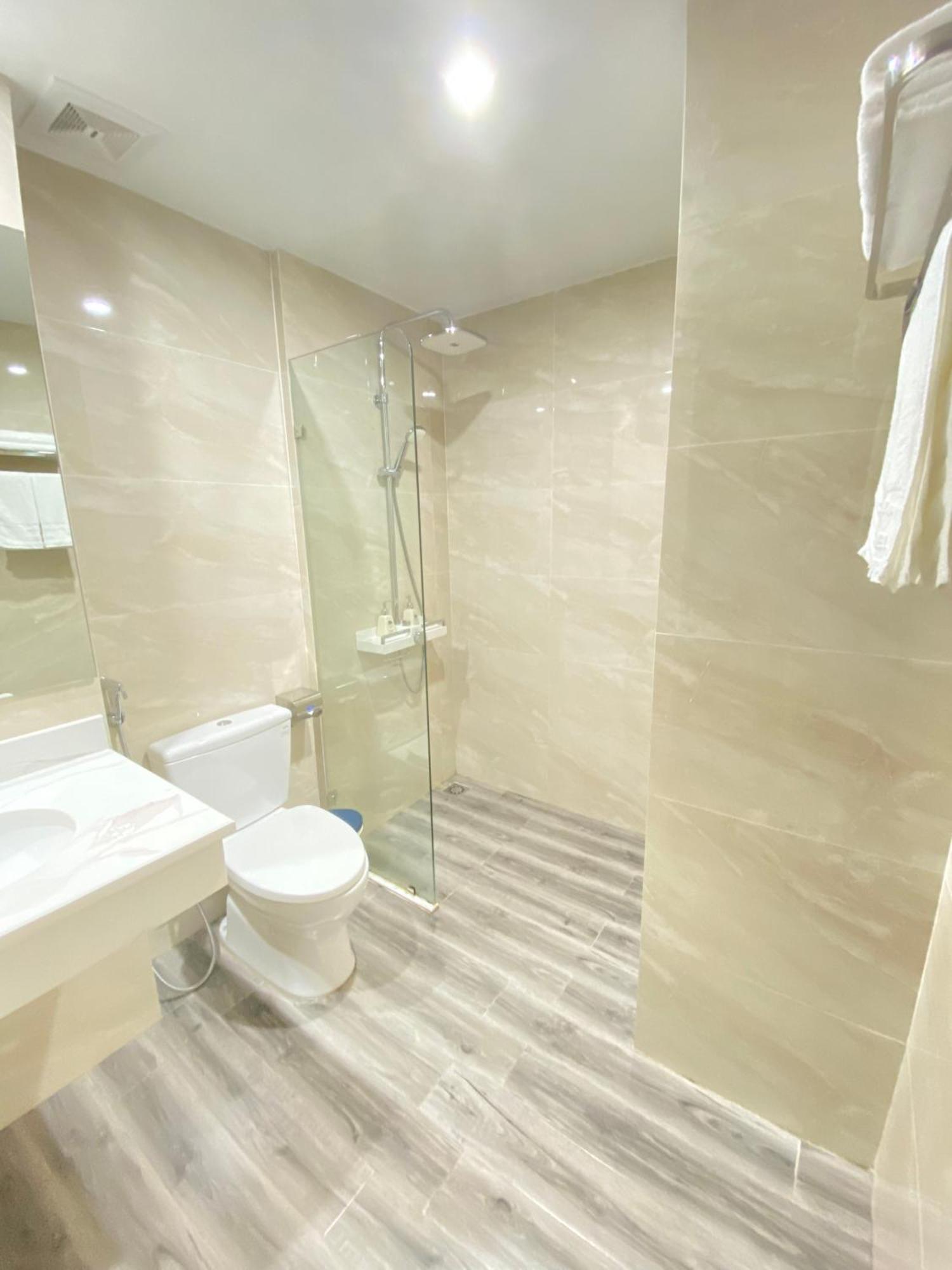 Ha Long Bay Tuan Chau Hotel Екстериор снимка